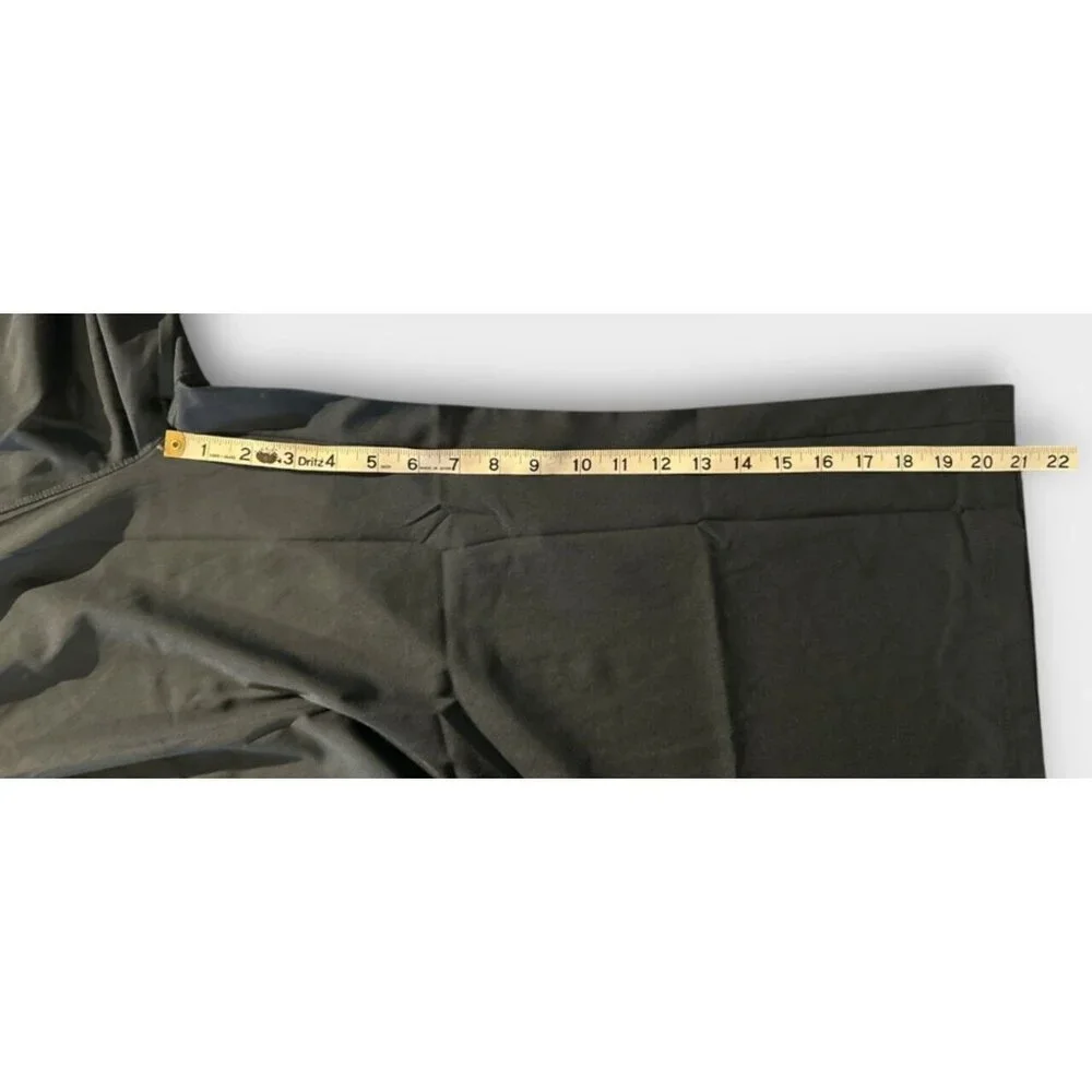 NEW ZUTY Womens XL Cropped Pants UPF 50 Pockets Navy Athleisure Casual‎ Active